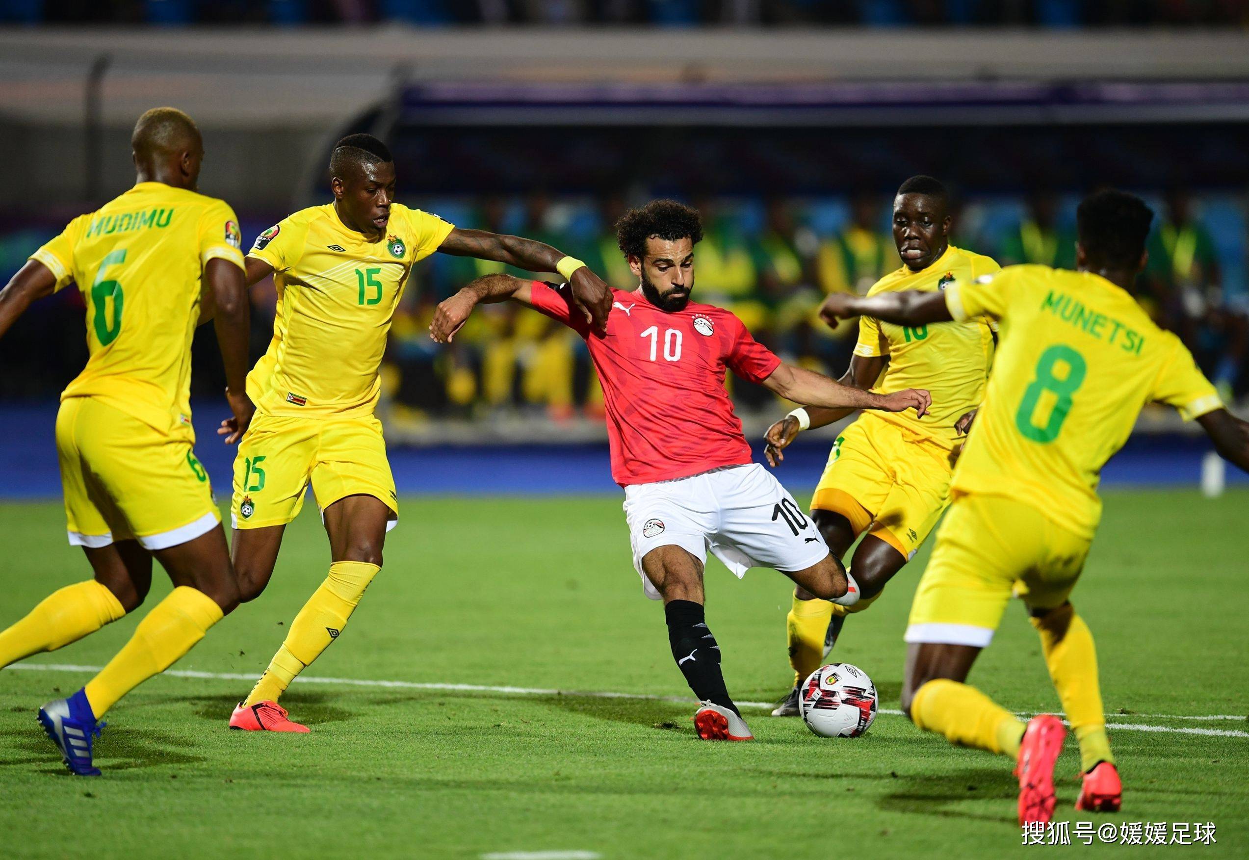 关于足球比赛的新鲜资讯持续热播的简单介绍 关于足球比赛的新鲜资讯持续热播的简单介绍