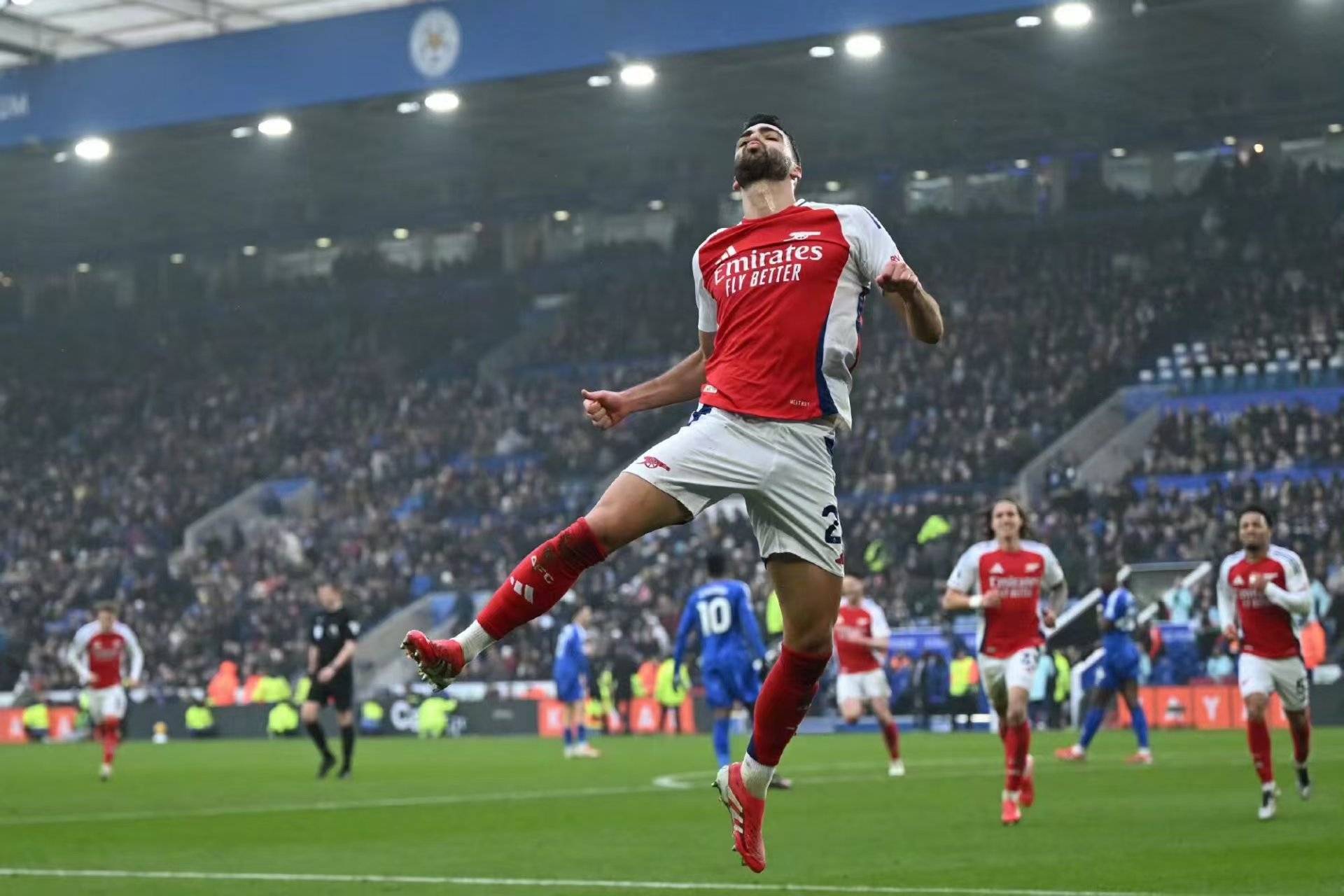 包含阿贾克斯力克巴塞罗那,成功晋级欧冠半决赛!的词条 包含阿贾克斯力克巴塞罗那,成功晋级欧冠半决赛!的词条